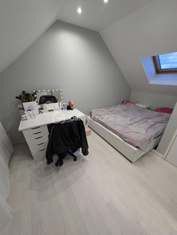 Pavillon - 168 m² - 7 pièces