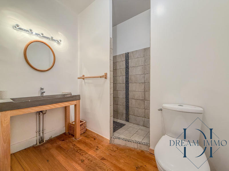 Maison - 256 m² - 10 pièces