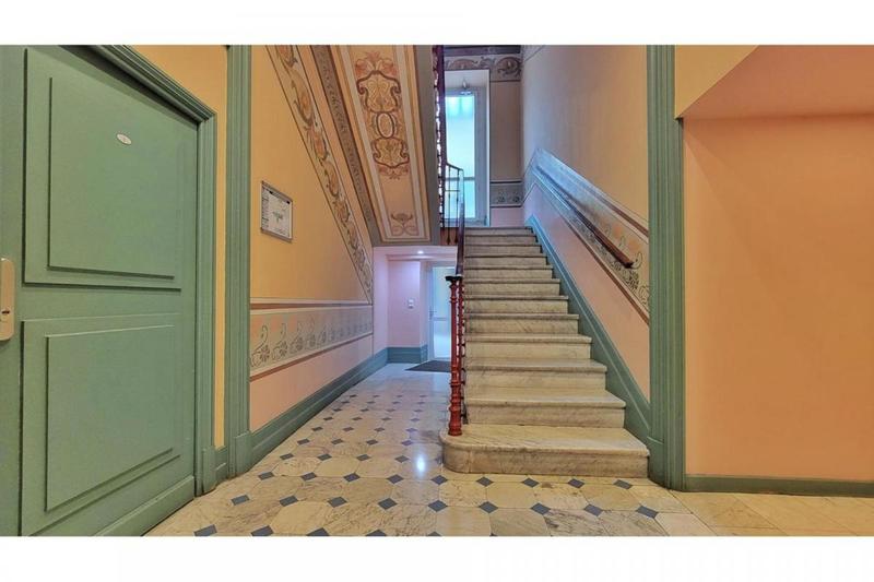 Loft - 57 m² - 2 pièces