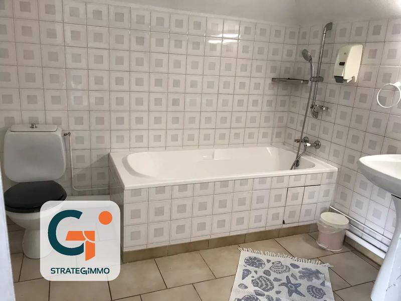 Maison - 190 m² - 8 pièces