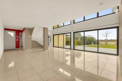 Maison - 184 m² - 6 pièces