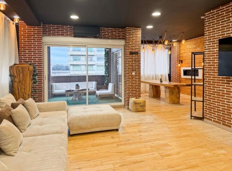 Appartement - 140 m² - 3 pièces