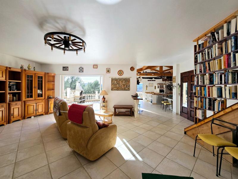 Maison - 190 m² - 7 pièces