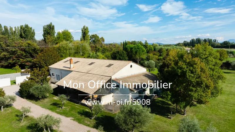 Maison - 340 m² - 7 pièces