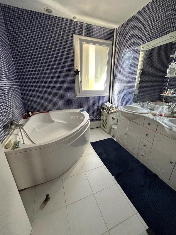 Maison - 96 m² - 5 pièces