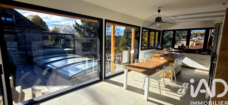 Maison de maîtres - 190 m² - 6 pièces