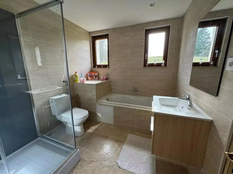 Maison - 180 m² - 7 pièces