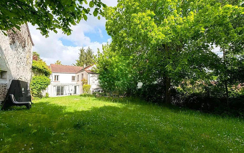 Maison - 167 m² - 8 pièces