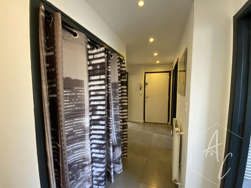 Appartement - 65 m² - 4 pièces