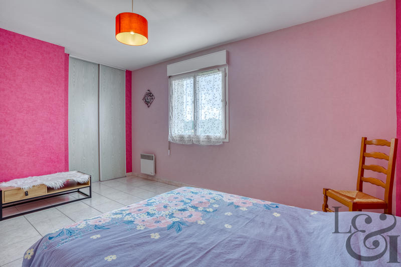 Maison - 240 m² - 11 pièces