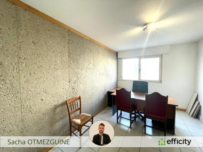 Appartement - 93 m² - 6 pièces