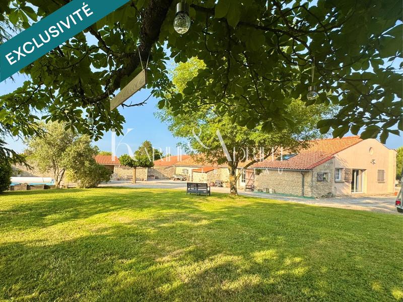 Maison - 216 m² - 7 pièces