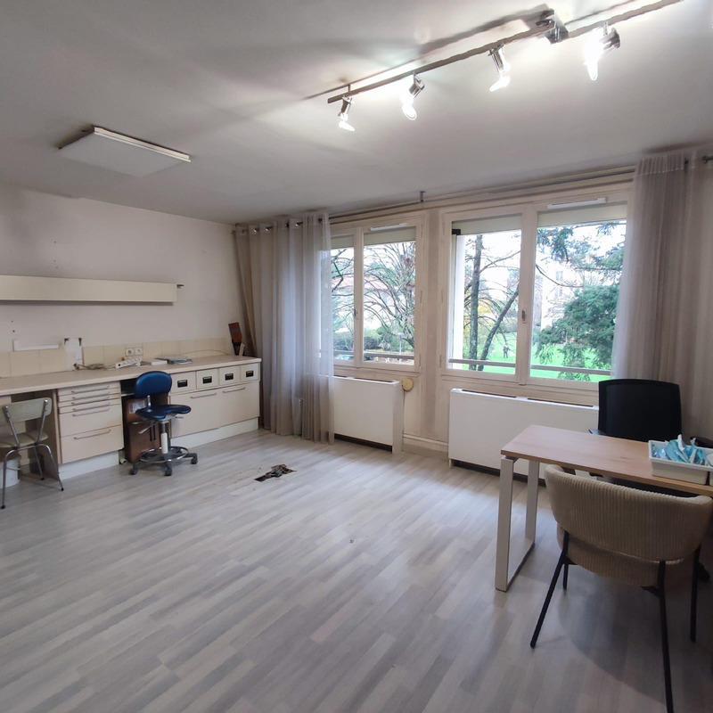 Appartement - 99 m² - 6 pièces