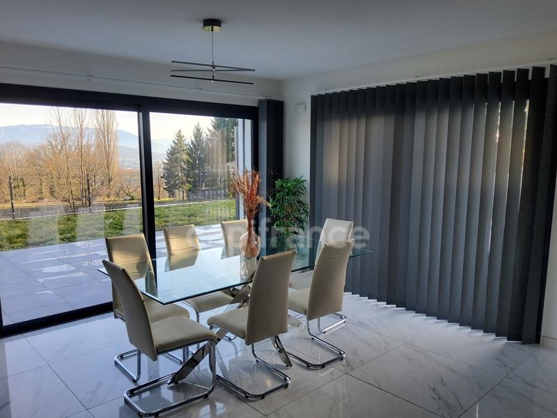 Maison - 165 m² - 5 pièces