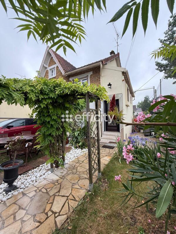 Maison - 106 m² - 5 pièces