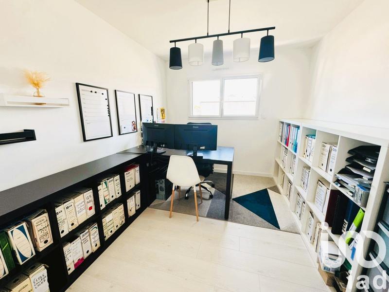 Maison - 200 m² - 8 pièces