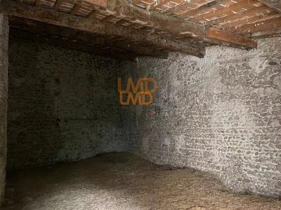 Maison - 140 m² - 2 pièces