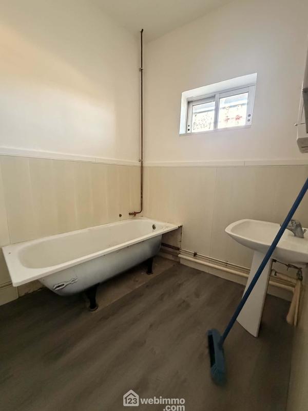 Maison - 92 m² - 2 pièces