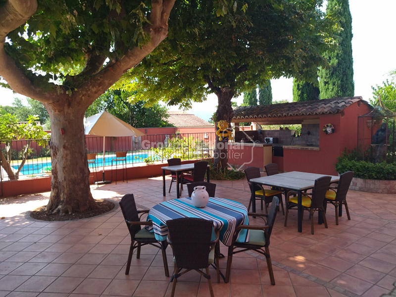 Maison - 480 m² - 20 pièces