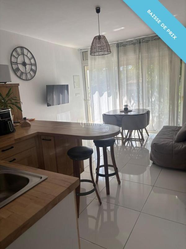 Maison - 260 m² - 9 pièces