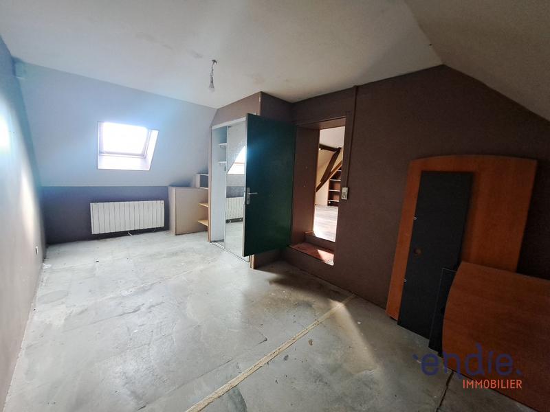 Maison - 213 m² - 9 pièces