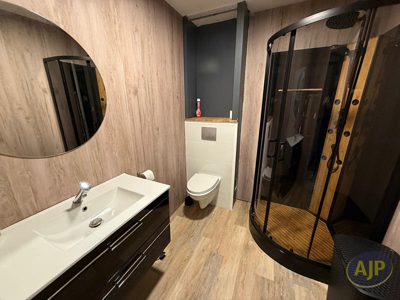 Maison - 158 m² - 7 pièces