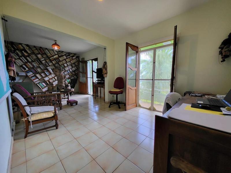 Villa - 292 m² - 9 pièces