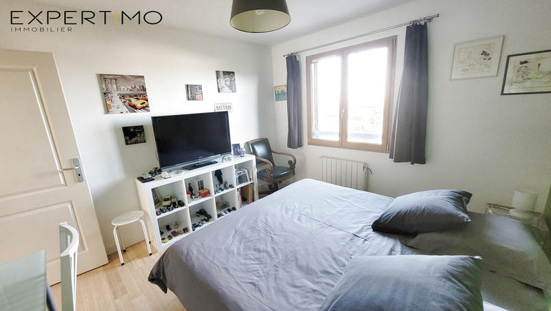 Maison - 200 m² - 8 pièces