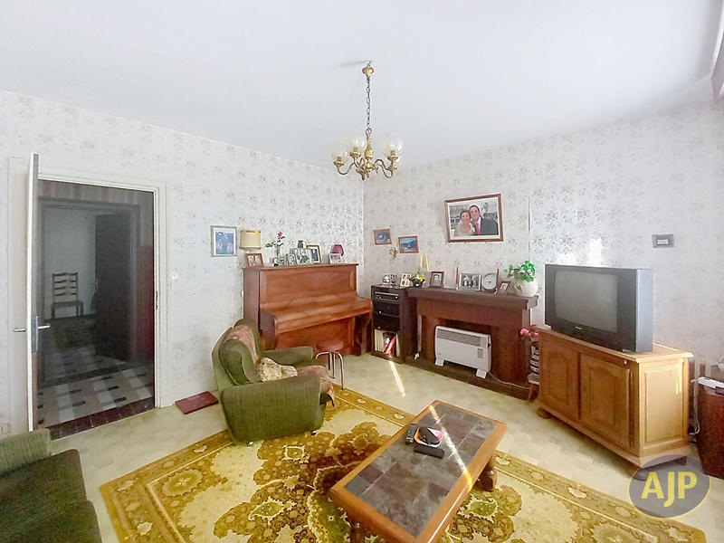 Maison - 141 m² - 6 pièces