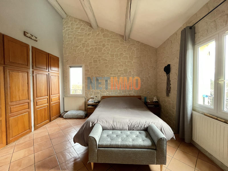 Villa - 200 m² - 9 pièces