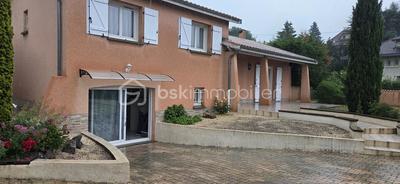 Maison traditionnelle - 135 m² - 5 pièces