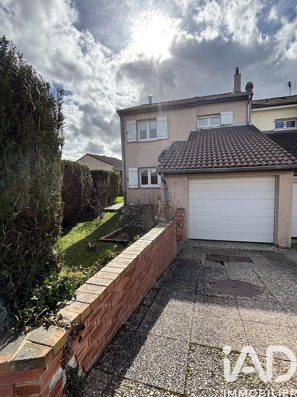 Maison - 92 m² - 5 pièces