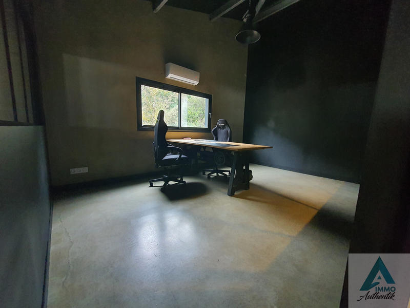 Local commercial - 400 m² - 6 pièces