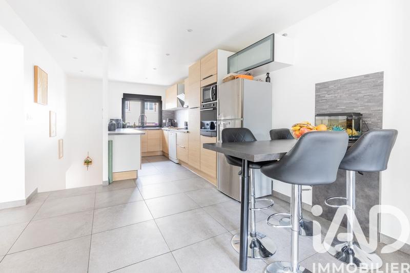 Maison - 130 m² - 6 pièces