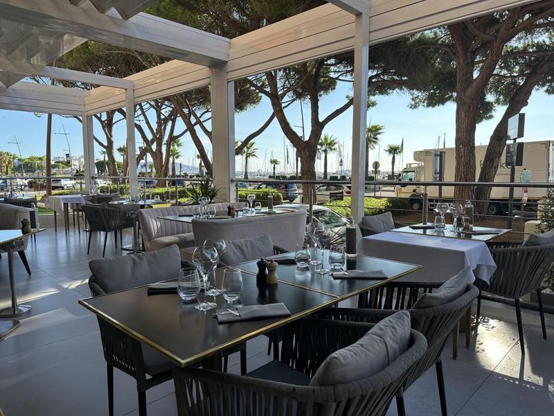 Fonds de commerce - 300 m²