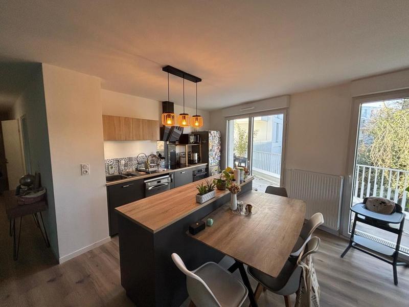 Appartement - 82 m² - 4 pièces