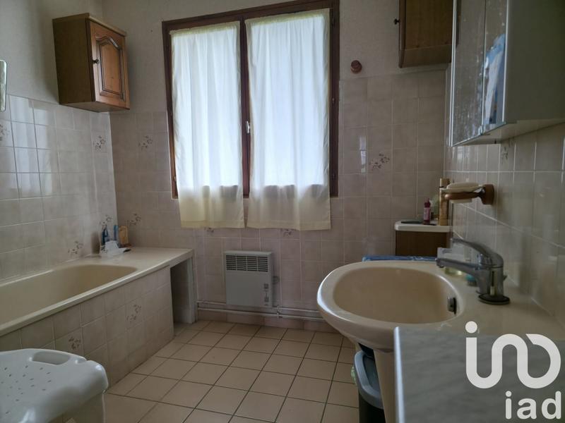 Maison - 223 m² - 7 pièces