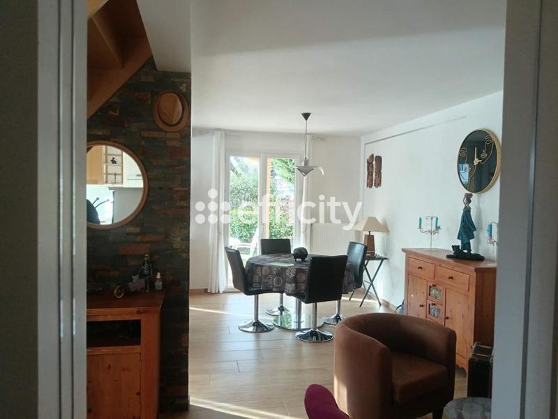 Pavillon - 100 m² - 5 pièces