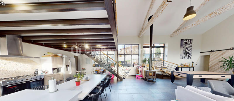 Maison - 227 m² - 5 pièces