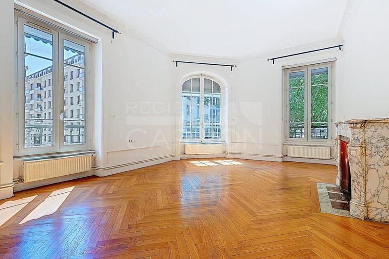 Appartement - 135 m² - 5 pièces