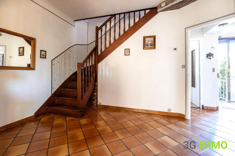 Maison traditionnelle - 140 m² - 7 pièces