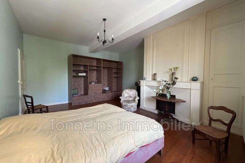 Maison - 240 m² - 7 pièces