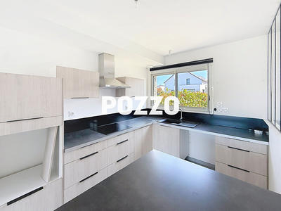 Maison - 97 m² - 5 pièces