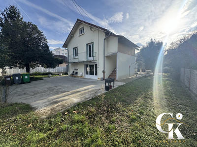 Maison ancienne - 140 m² - 8 pièces