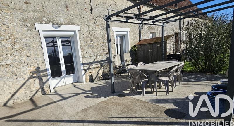 Maison - 181 m² - 7 pièces