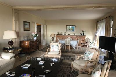 Appartement - 146 m² - 5 pièces