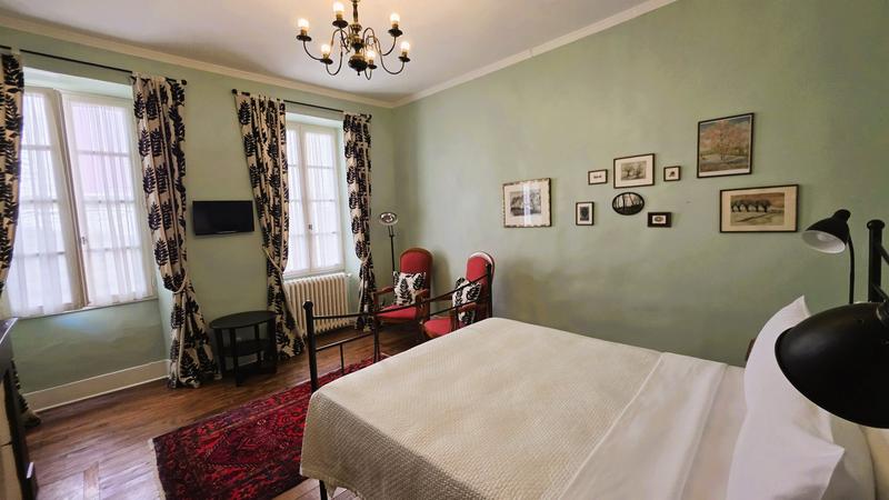 Maison - 450 m² - 17 pièces