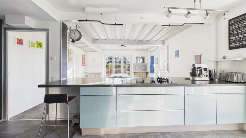 Maison - 320 m² - 11 pièces