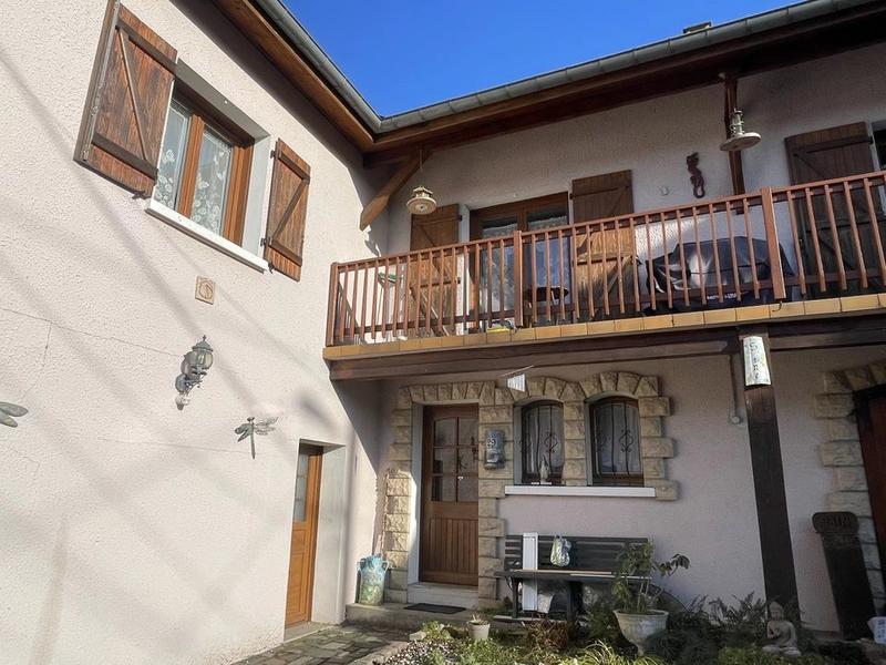 Studio - 196 m² - 9 pièces