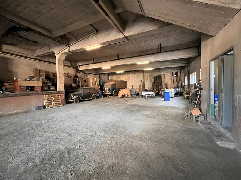 Maison - 554 m² - 7 pièces